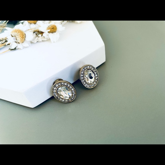 Heidi Daus Clear Oval Crystal Clip On Earrings - Picture 3 of 4